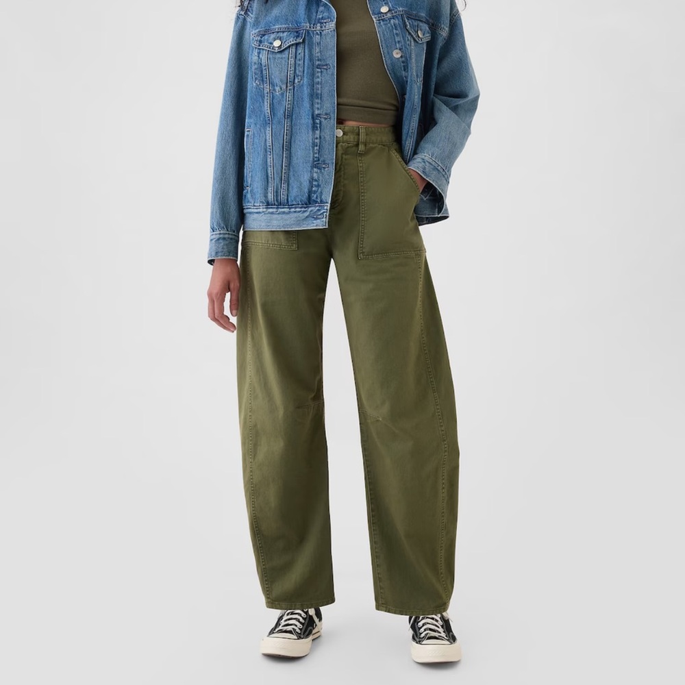 GAP Mid Rise Twill Barrel Pants